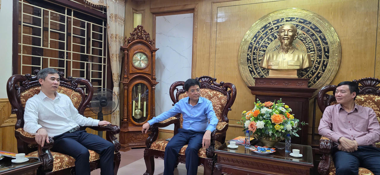 B&iacute; thư, Chủ tịch x&atilde; Vụ Bản trao đổi về&nbsp;Lễ hội Chợ Viềng Xu&acirc;n - Phủ Dầy.