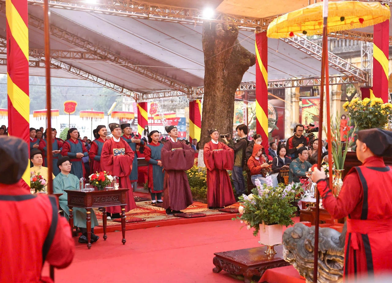 H&agrave;nh lễ Tế Nam quan theo nghi thức truyền thống (ảnh Duy Minh).