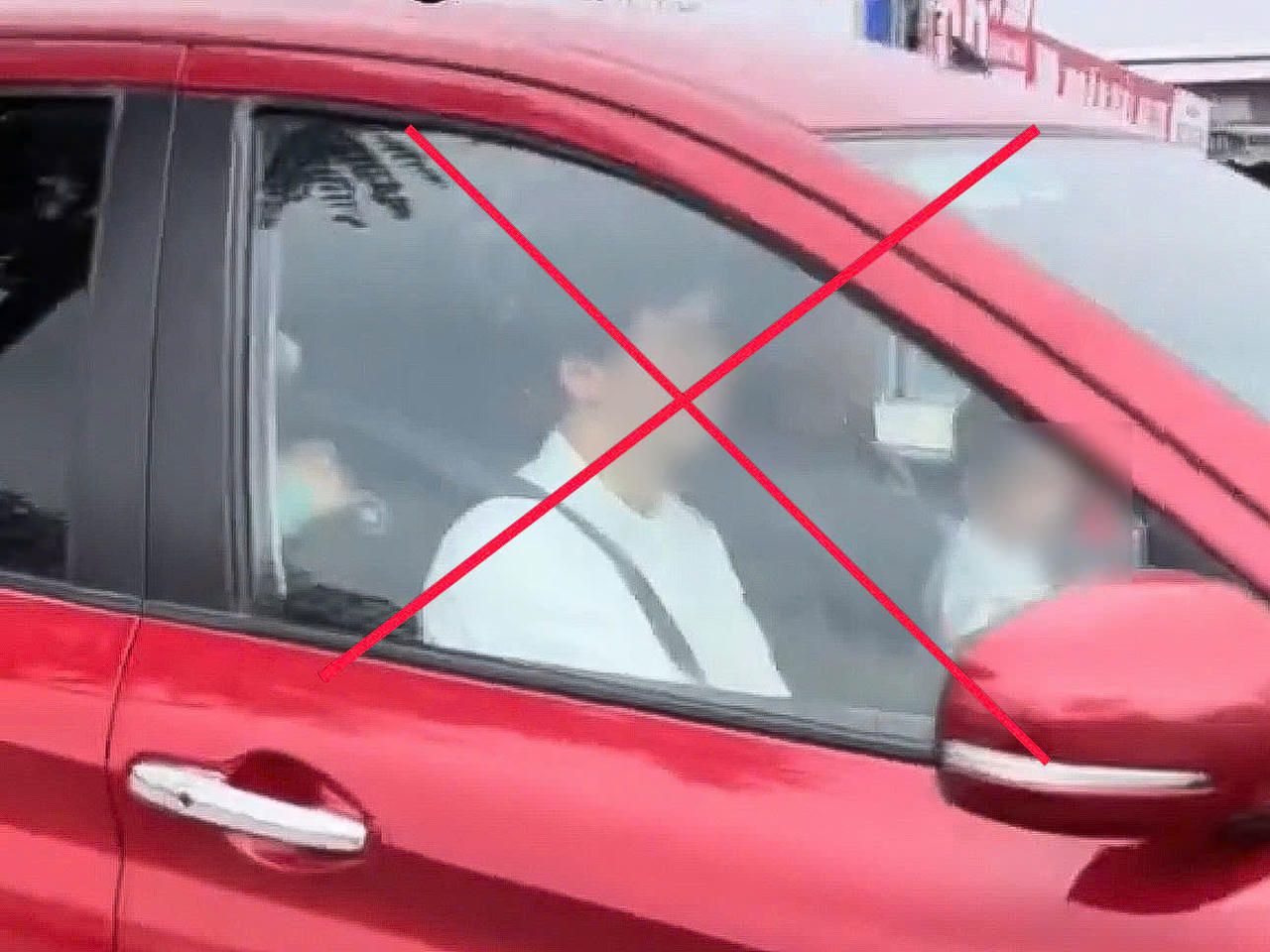 H&igrave;nh ảnh người d&acirc;n ghi lại s&aacute;ng 22/2 tr&ecirc;n đường Vũ Đức Thận. (Ảnh: CACC)