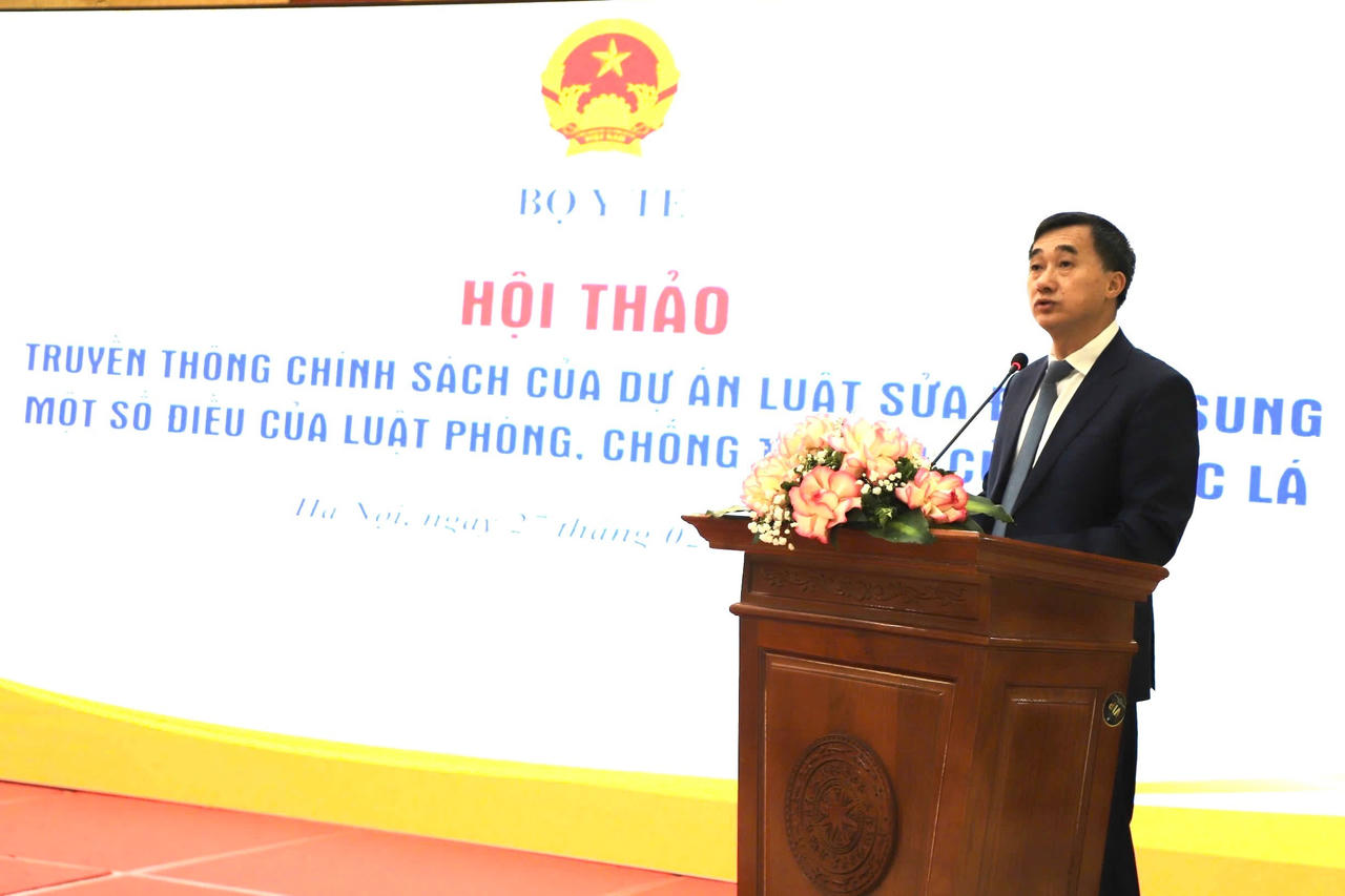 GS.TS Trần Văn Thuấn - Thứ trưởng Bộ Y tế, Chủ tịch Hội đồng Y khoa Quốc gia ph&aacute;t biểu khai mạc Hội thảo.