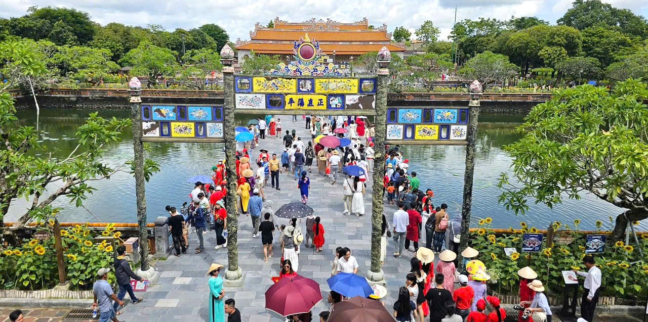 Khi văn h&oacute;a được bảo tồn v&agrave; ph&aacute;t huy đ&uacute;ng hướng, sẽ trở th&agrave;nh nguồn lực trực tiếp cho ph&aacute;t triển kinh tế.&nbsp;