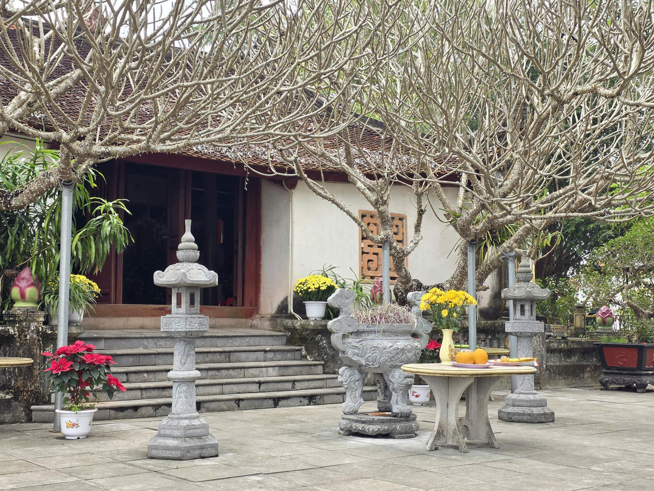 Đền Thề l&agrave; di t&iacute;ch lịch sử quốc gia đặc biệt năm 2012