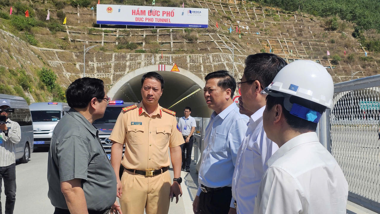 Thủ tướng Phạm Minh Ch&iacute;nh y&ecirc;u cầu c&aacute;c ng&agrave;nh chức năng li&ecirc;n quan phối hợp, sớm ho&agrave;n tất nghiệm thu đưa dự &aacute;n v&agrave;o vận h&agrave;nh, tr&aacute;nh l&atilde;ng ph&iacute; nguồn lực.&nbsp;