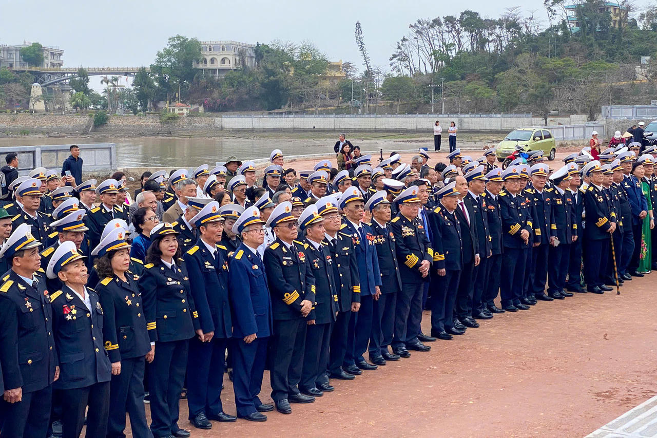 Ng&agrave;y 1/3 kh&ocirc;ng qu&ecirc;n của những người l&iacute;nh biển năm 1968
