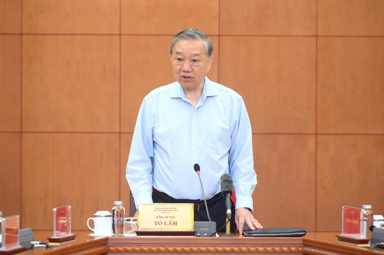 Tổng B&iacute; thư T&ocirc; L&acirc;m ph&aacute;t biểu chỉ đạo cuộc họp. Ảnh: Đăng Khoa