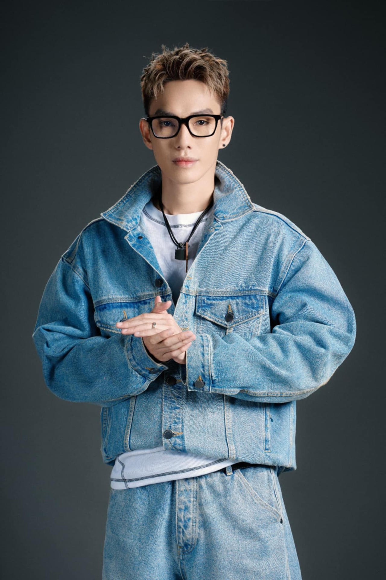 Masew cũng đảm nhận phần sản xuất v&agrave; h&ograve;a &acirc;m phối kh&iacute;. Ảnh: NSX