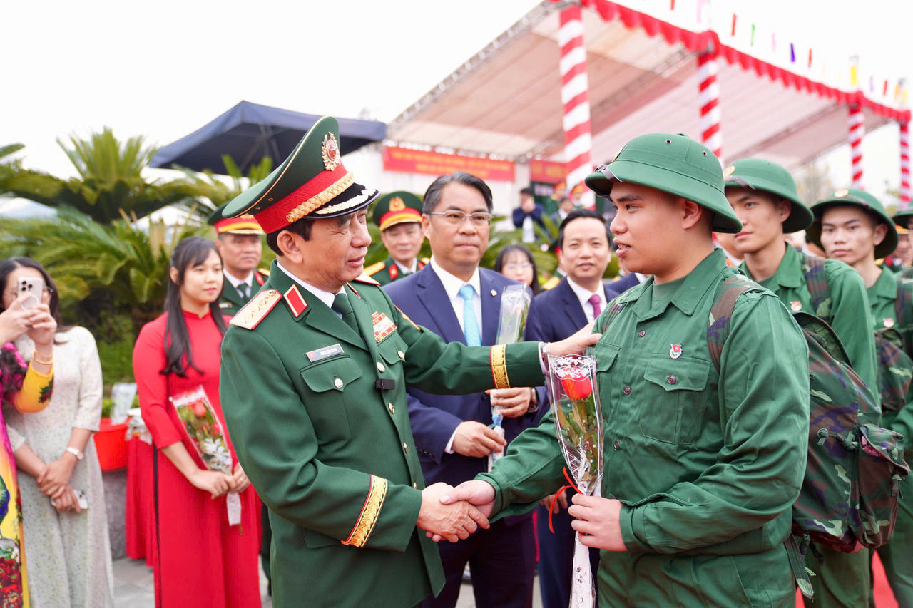 Đại tướng Phan Văn Giang dự Lễ giao, nhận qu&acirc;n tại Cao Bằng: Tiếp bước truyền thống qu&ecirc; hương c&aacute;ch mạng