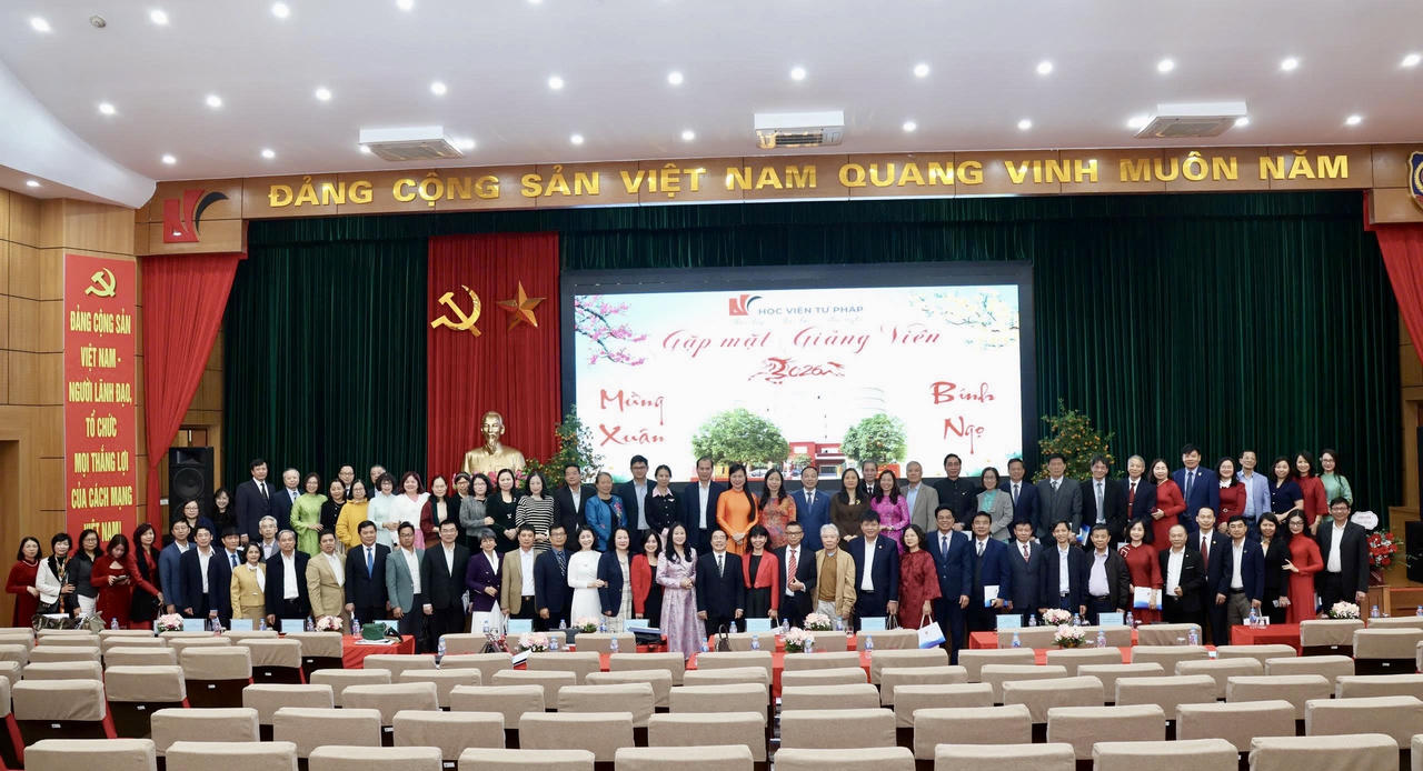 Học vi&ecirc;̣n Tư pháp gặp mặt giảng vi&ecirc;n nh&acirc;n dịp Xu&acirc;n Bính ngọ 2026