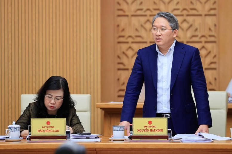 Thủ tướng: X&acirc;y dựng c&aacute;c kịch bản điều h&agrave;nh ph&ugrave; hợp t&igrave;nh h&igrave;nh mới, ki&ecirc;n định mục ti&ecirc;u tăng trưởng từ 10% trở l&ecirc;n- Ảnh 11.