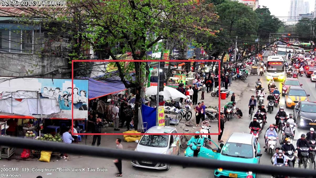 'Phạt nguội' 303 trường hợp vi phạm trật tự đ&ocirc; thị H&agrave; Nội trong một ng&agrave;y