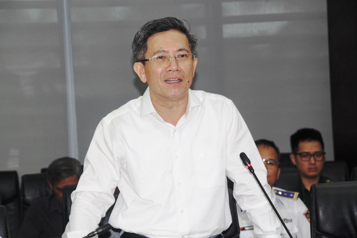 Ph&oacute; Chủ tịch UBND TP Đ&agrave; Nẵng Trần Nam Hưng ph&aacute;t biểu tại buổi l&agrave;m việc.&nbsp;