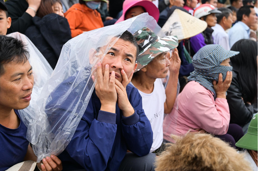 Lễ hội chọi tr&acirc;u Hải Lựu: Cuộc so t&agrave;i 'nghẹt thở'