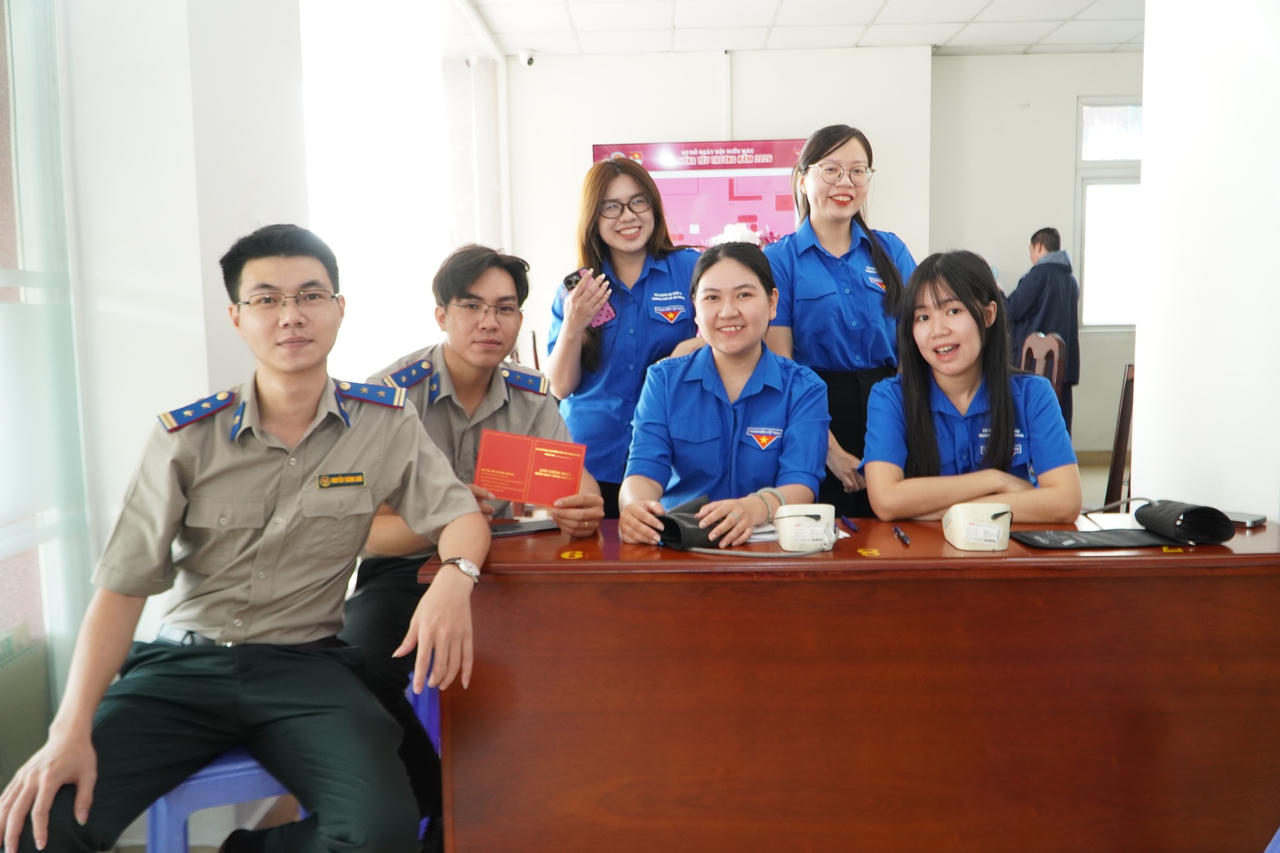 Hơn 150 cán bộ, công chức Thi hành án dân sự TP HCM tham gia Ngày hội hiến máu “Lửa hồng yêu thương”