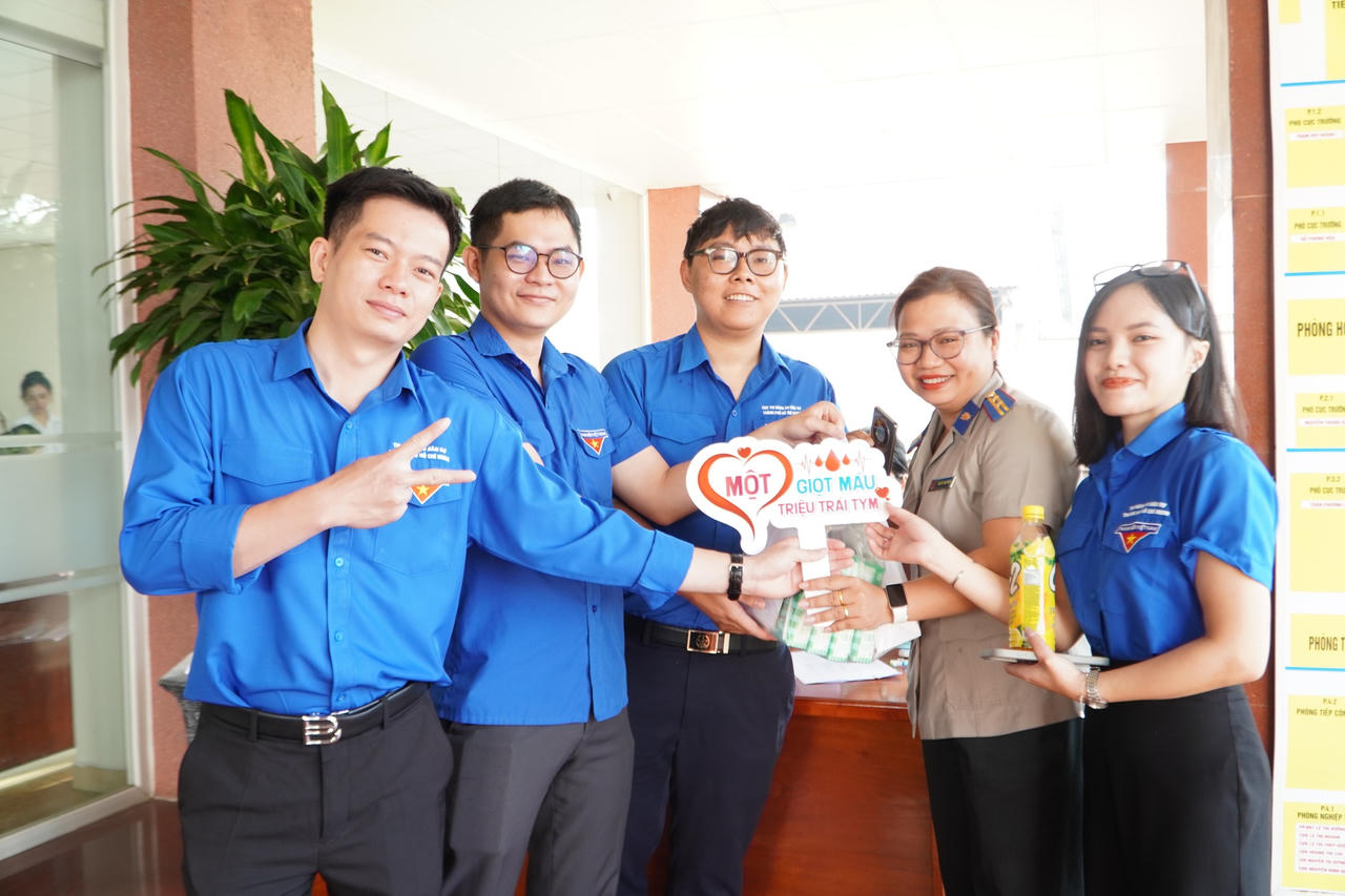 Hơn 150 cán bộ, công chức Thi hành án dân sự TP HCM tham gia Ngày hội hiến máu “Lửa hồng yêu thương”