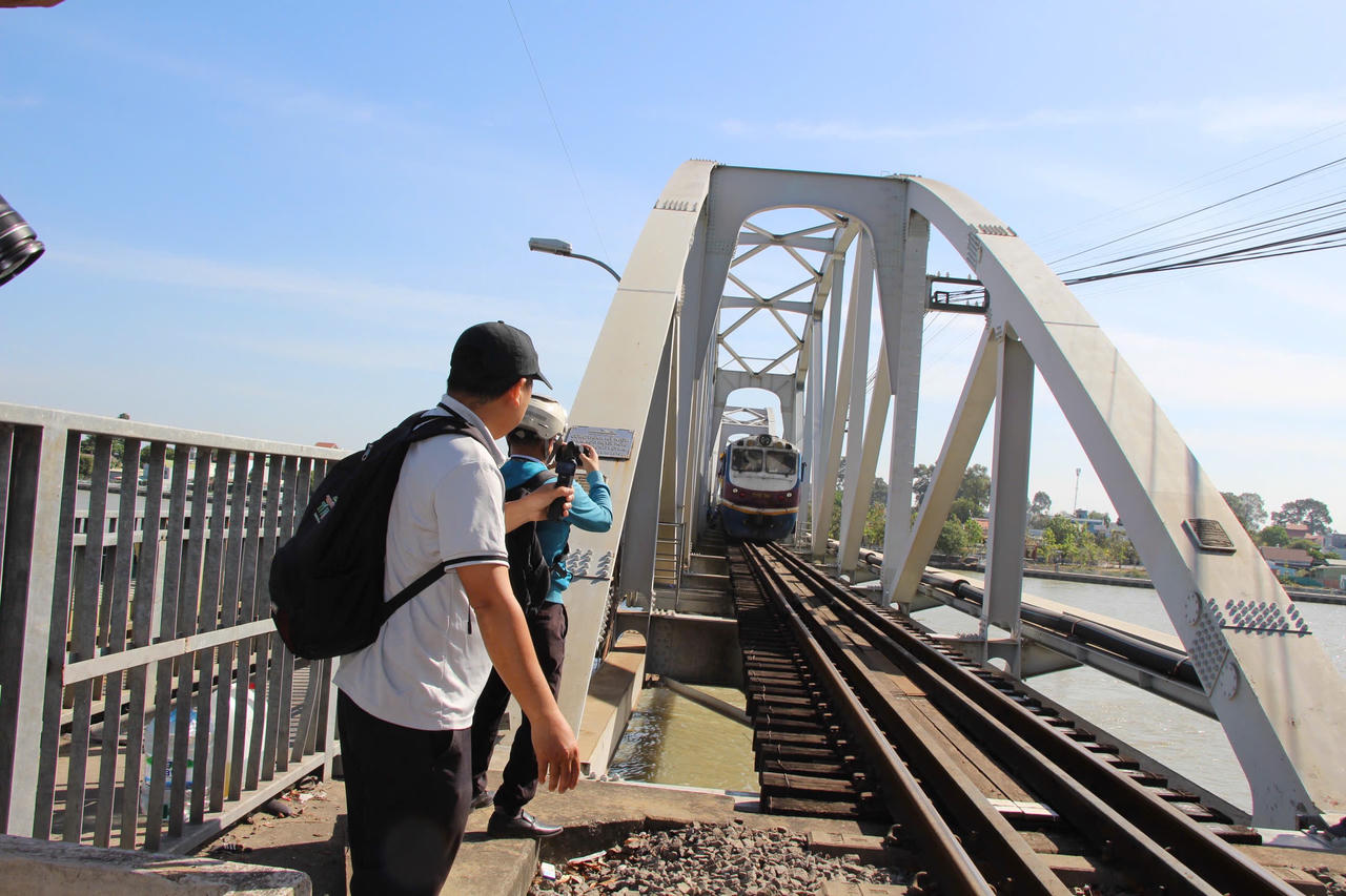 T&agrave;u chạy sau khi xảy ra sự cố.