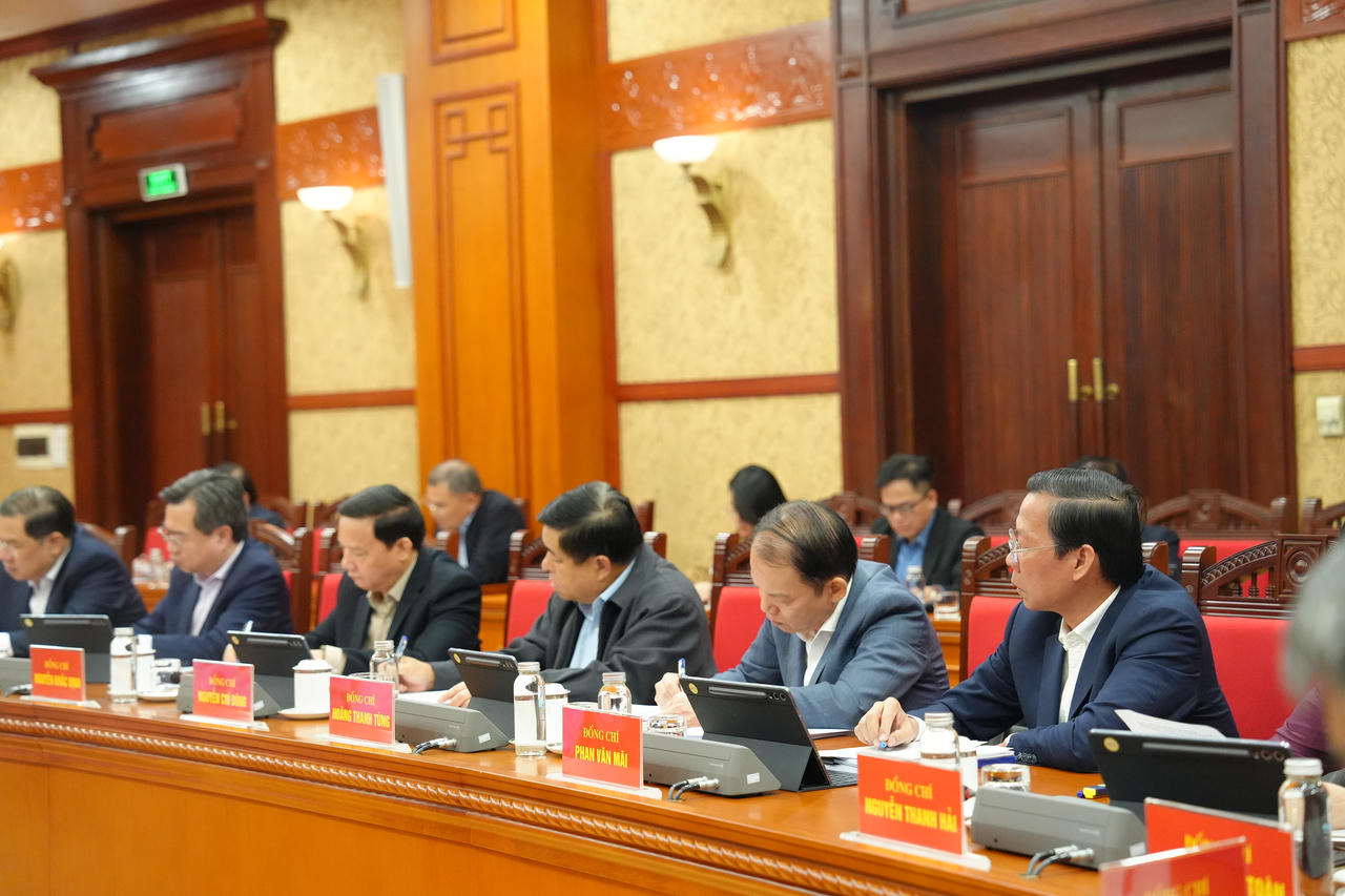 C&aacute;c đại biểu tham dự Phi&ecirc;n họp.