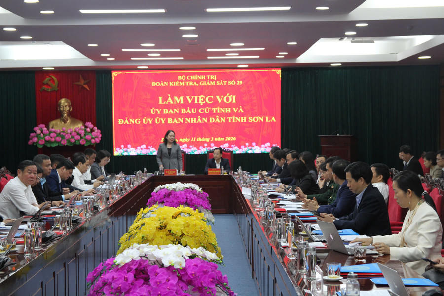 Đo&agrave;n c&ocirc;ng t&aacute;c do Ph&oacute; Chủ tịch nước V&otilde; Thị &Aacute;nh Xu&acirc;n, l&agrave;m việc với Ủy ban Bầu cử tỉnh v&agrave; Đảng ủy UBND tỉnh Sơn La.