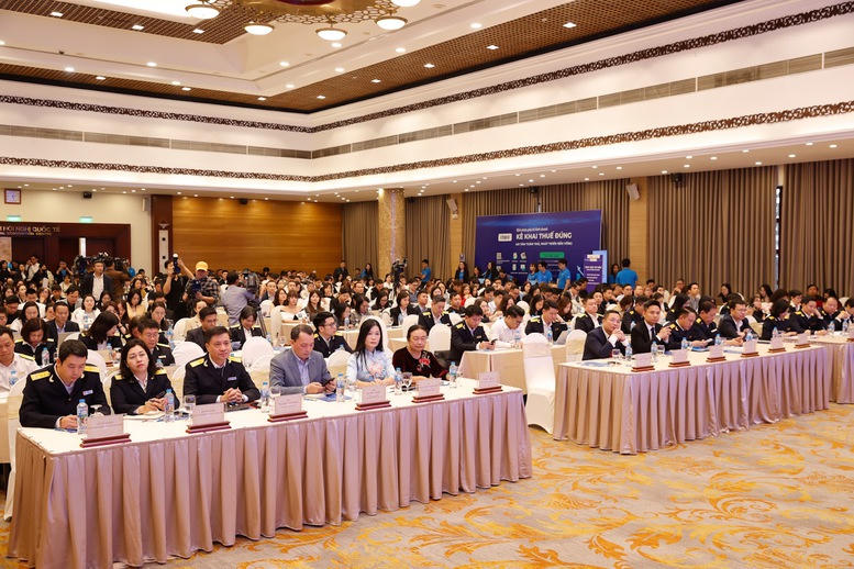 C&aacute;c đại biểu tại Hội thảo.