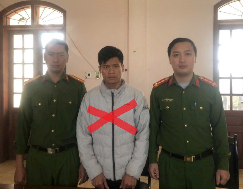 Đối tượng B&agrave;n Văn Huấn (x) (Ảnh C&ocirc;ng an TP Hải Ph&ograve;ng)