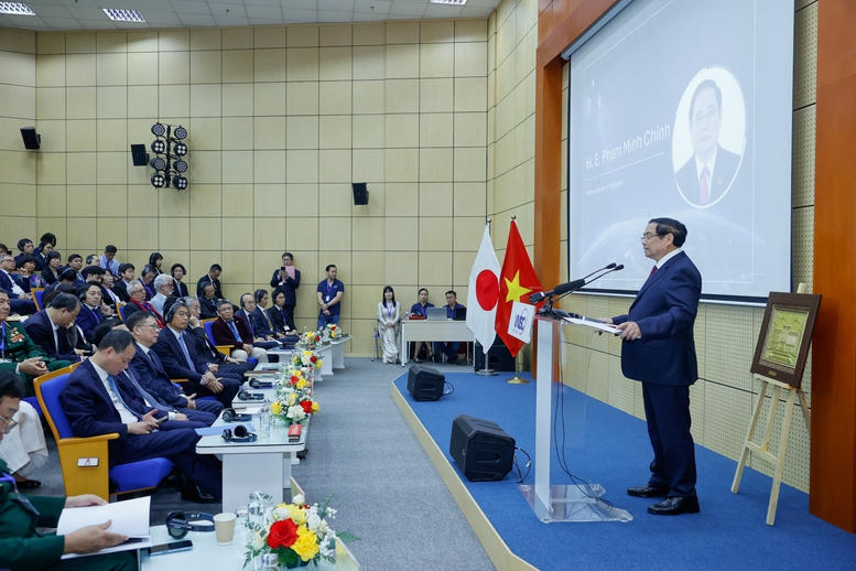 Thủ tướng dự Diễn đ&agrave;n tầm nh&igrave;n vũ trụ Việt Nam - Nhật Bản v&agrave; kh&aacute;nh th&agrave;nh Trung t&acirc;m Vũ trụ Việt Nam- Ảnh 6.