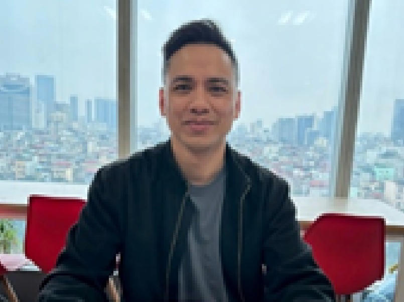 &Ocirc;ng L&ecirc; Hữu Trung - Chủ HKD&nbsp;tr&ecirc;n s&agrave;n thương mại điện tử tại phường Bồ Đề, H&agrave; Nội. (Ảnh: NVCC)