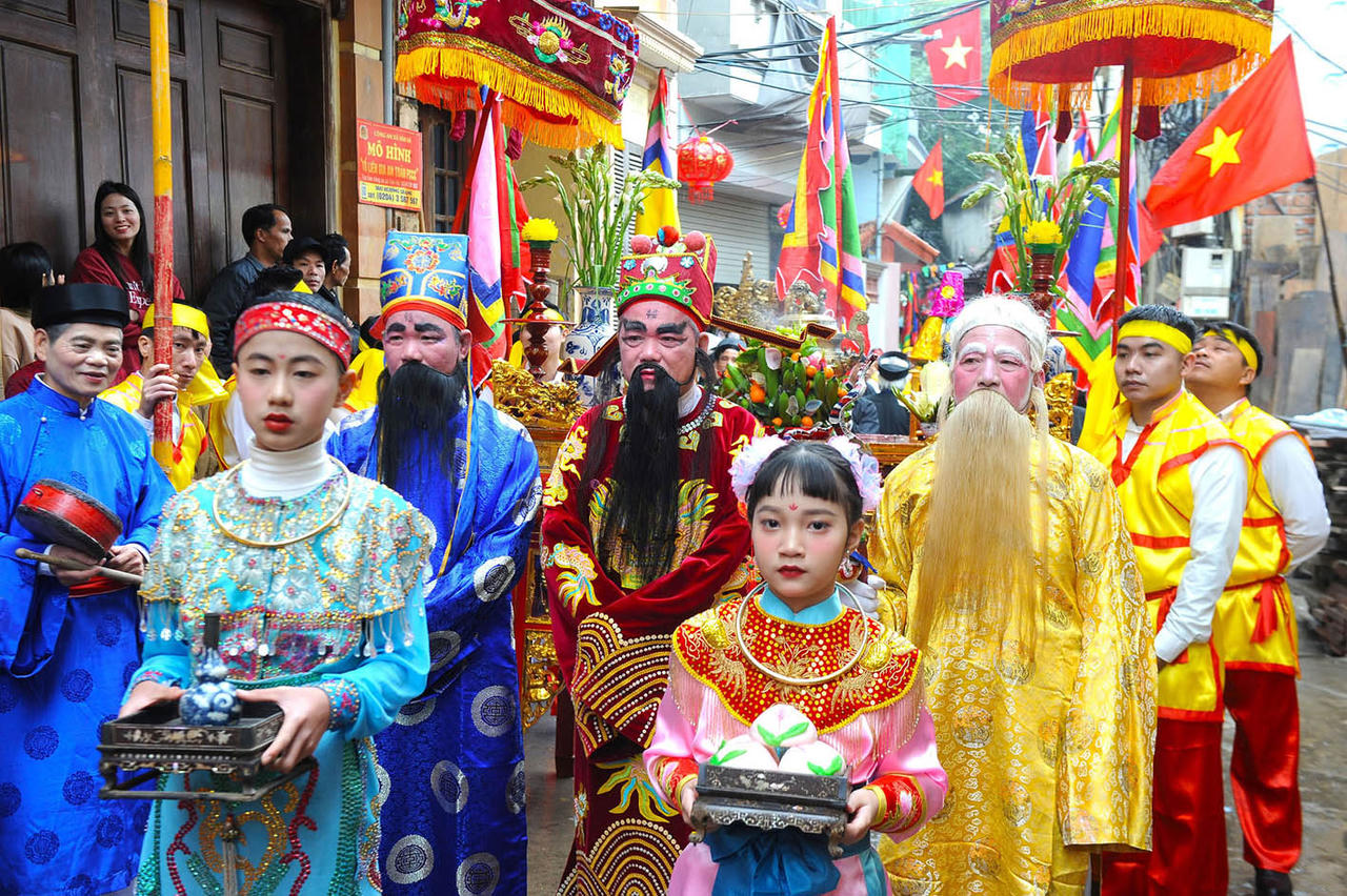 Ba vị Tam đa (Ph&uacute;c- Lộc- Thọ) l&agrave; h&igrave;nh ảnh đặc trưng của lễ hội Thổ H&agrave;. (Ảnh: Việt Hưng)