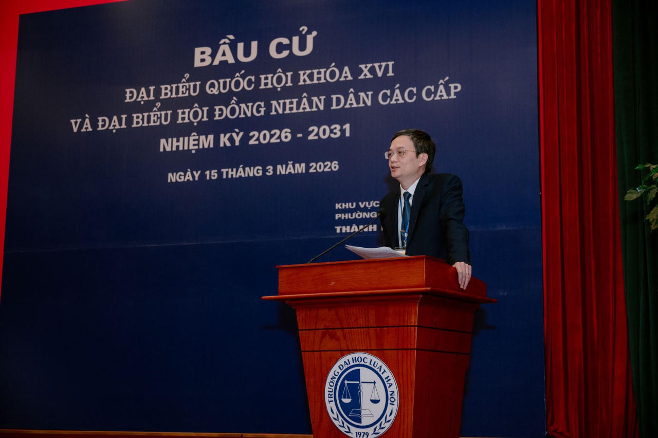 PGS.TS. Nguyễn B&aacute; B&igrave;nh ph&aacute;t biểu khai mạc.