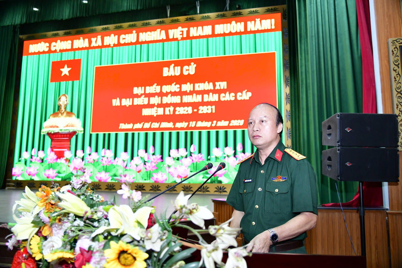 Đại t&aacute; Nguyễn Đ&igrave;nh Chuẩn, Ph&oacute; Ch&iacute;nh ủy Bộ Tư lệnh Th&agrave;nh phố Hồ ch&iacute; Minh ph&aacute;t biểu tại buổi lễ