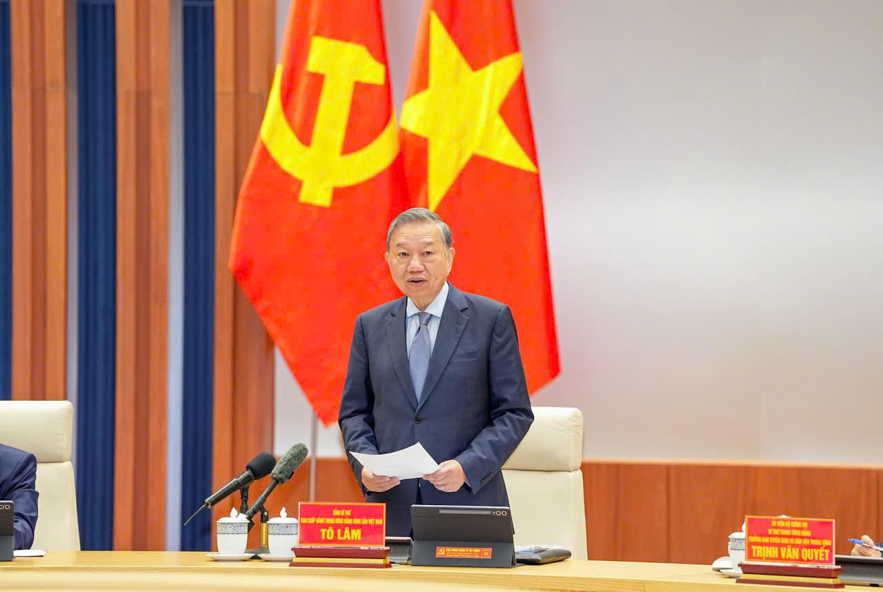 Tổng B&iacute; thư Ban chấp h&agrave;nh Trung ương Đảng Cộng sản Việt Nam T&ocirc; L&acirc;m ph&aacute;t biểu tại buổi l&agrave;m việc với Ban chấp h&agrave;nh Đảng bộ th&agrave;nh phố Hải Ph&ograve;ng.