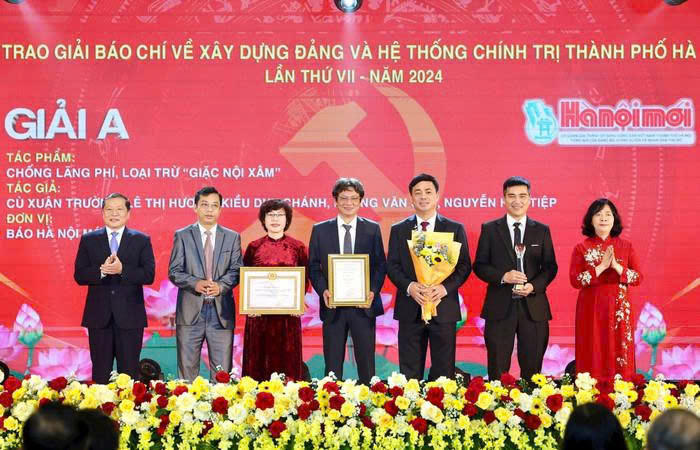 Giải B&aacute;o ch&iacute; về x&acirc;y dựng Đảng v&agrave; hệ thống ch&iacute;nh trị TP. H&agrave; Nội lần thứ VIII.