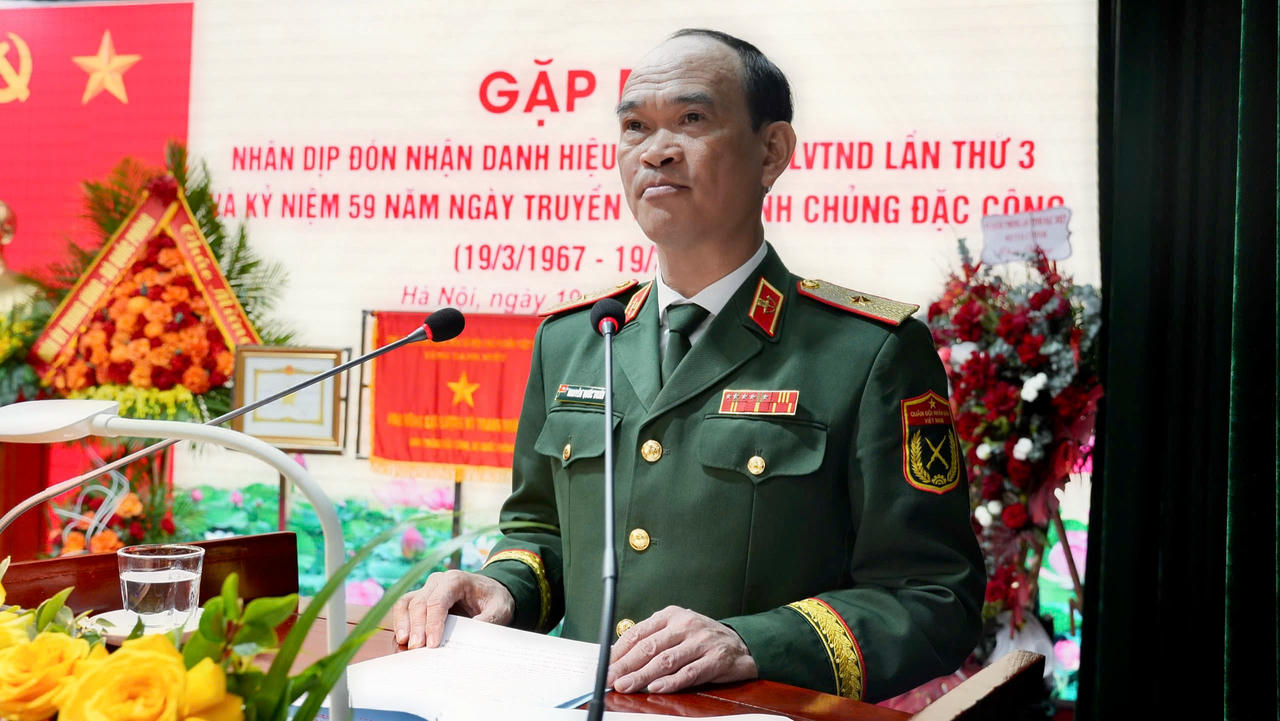 Thiếu tướng Nguyễn Quốc Duẩn - Ch&iacute;nh uỷ Binh Chủng Đặc c&ocirc;ng tr&igrave;nh b&agrave;y diễn văn tại buổi Lễ.