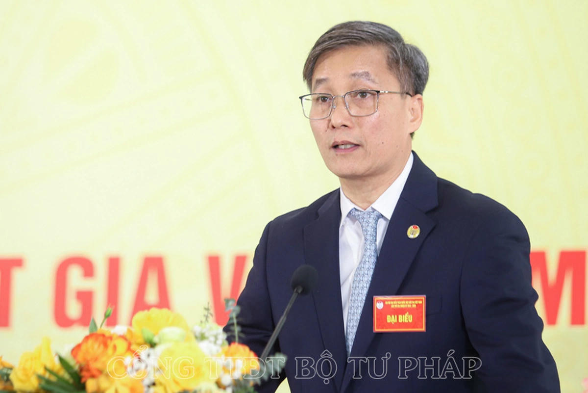 Chủ tịch Trung ương Hội Luật gia Việt Nam Nguyễn Kh&aacute;nh Ngọc