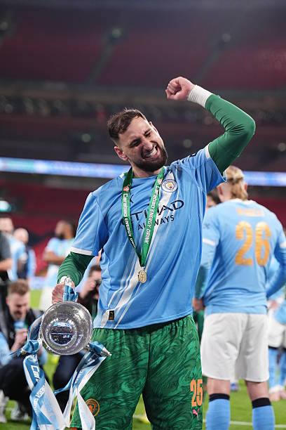 Thủ m&ocirc;n Donnarumma với danh hiệu đầu ti&ecirc;n tại Man city