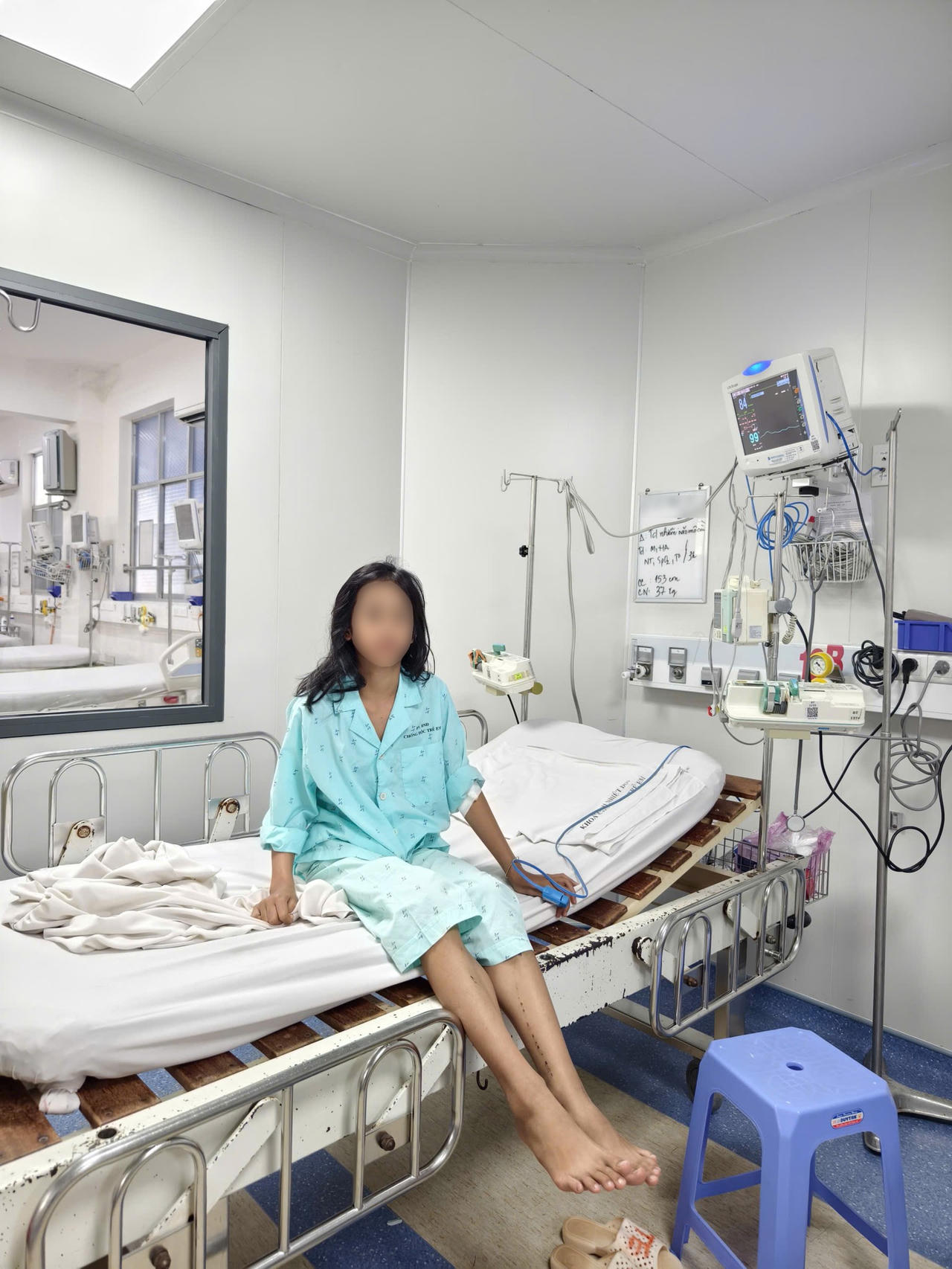 Sức khỏe của BN Y.V đ&atilde; ổn định hơn rất nhiều sau 3 ng&agrave;y nhập viện điều trị t&iacute;ch cựctại BV Bệnh Nhiệt đới TP HCM.