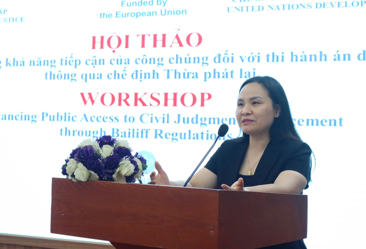 B&agrave; Nguyễn Thị Ho&agrave;ng Giang, Ph&oacute; Cục trưởng Cục Quản l&yacute; THADS phát bi&ecirc;̉u khai mạc.