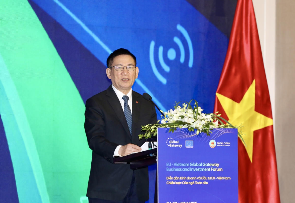 Ph&oacute; Thủ tướng Hồ Đức Phớc ph&aacute;t biểu chỉ đạo tại diễn đ&agrave;n. (Ảnh trong b&agrave;i: BTC)