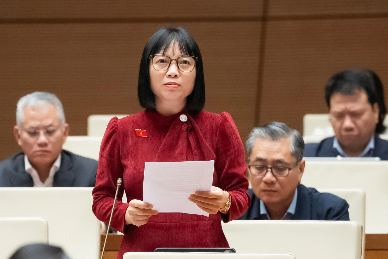 B&agrave; Nguyễn Thị Việt Nga.