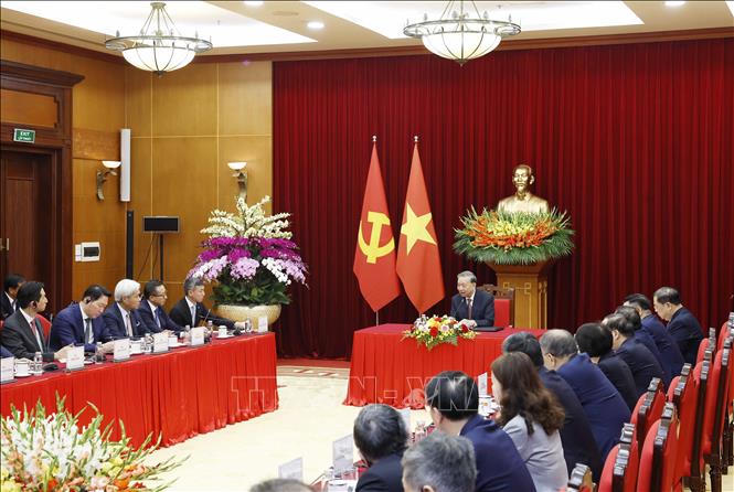 Ch&uacute; th&iacute;ch ảnh