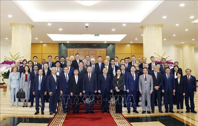 Ch&uacute; th&iacute;ch ảnh