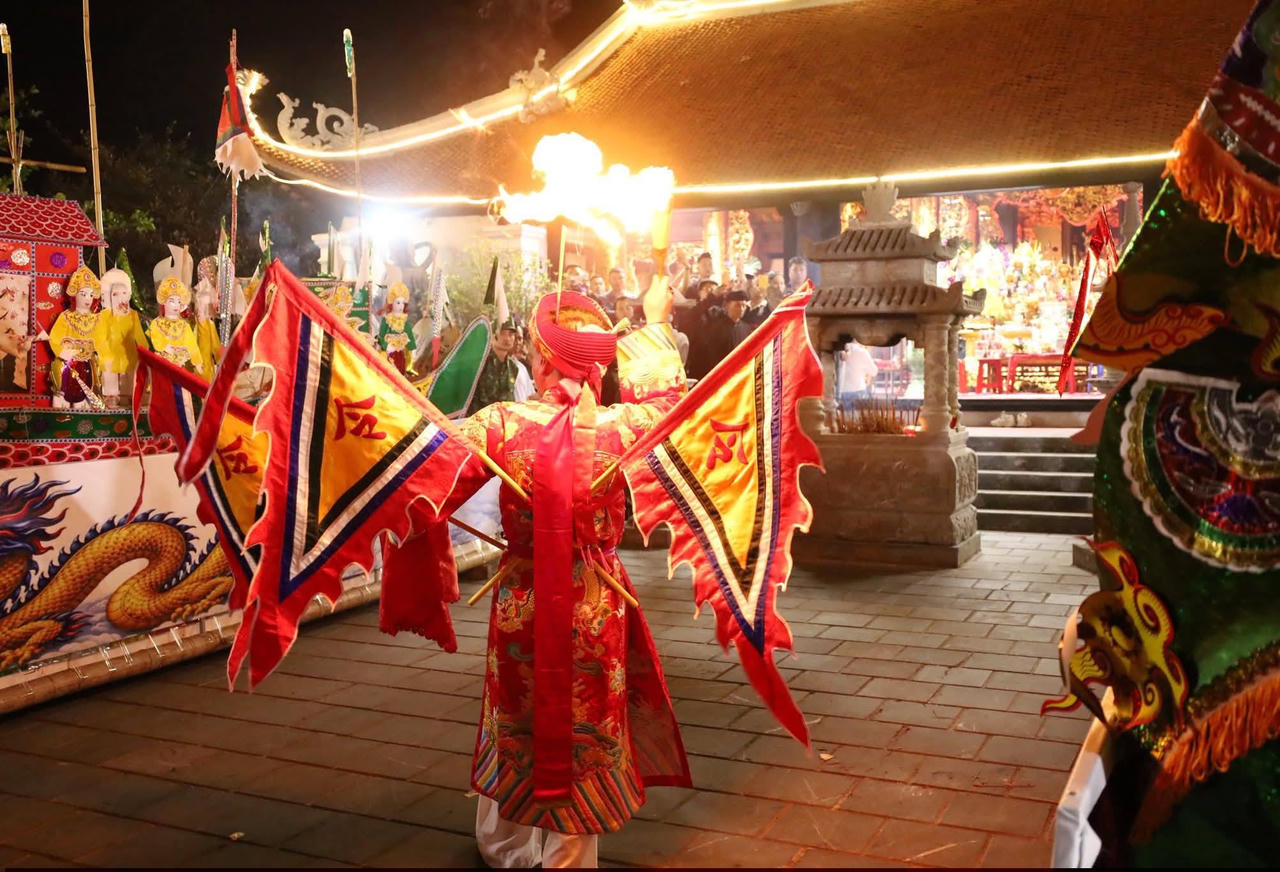 Lung linh đêm hội đảo Dấu Đồ Sơn