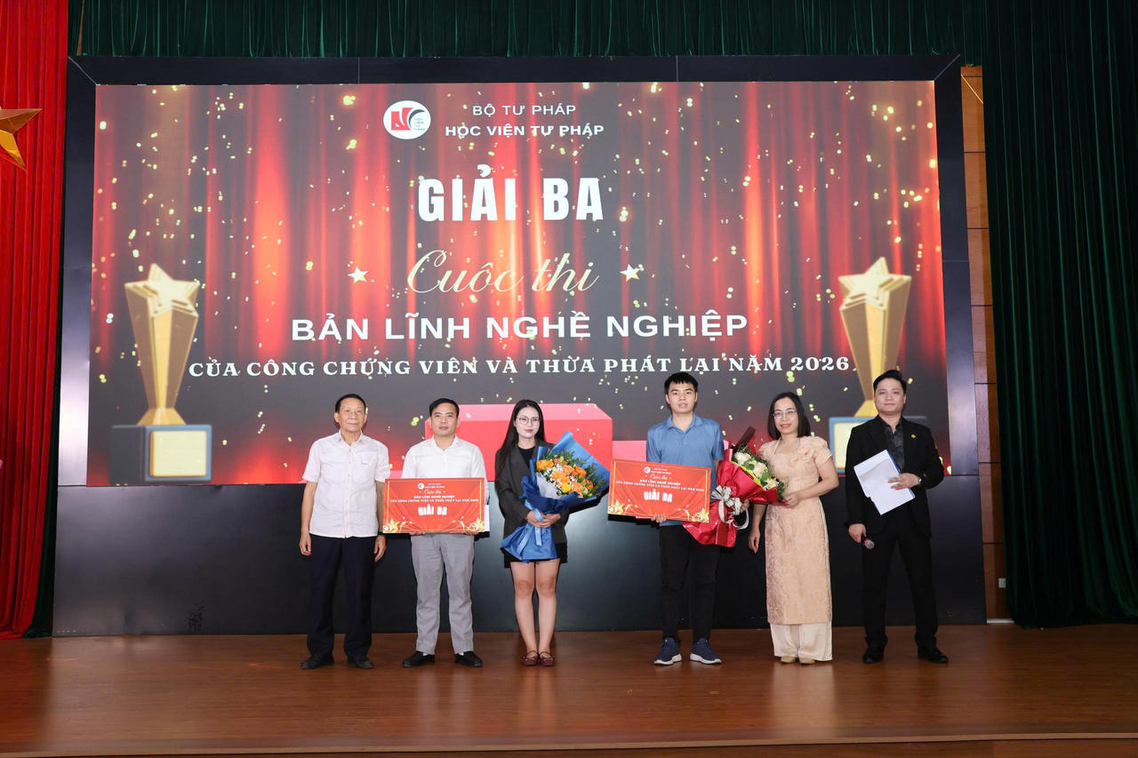 Nâng cao bản lĩnh nghề Công chứng viên và Thừa phát lại trong kỷ nguyên mới