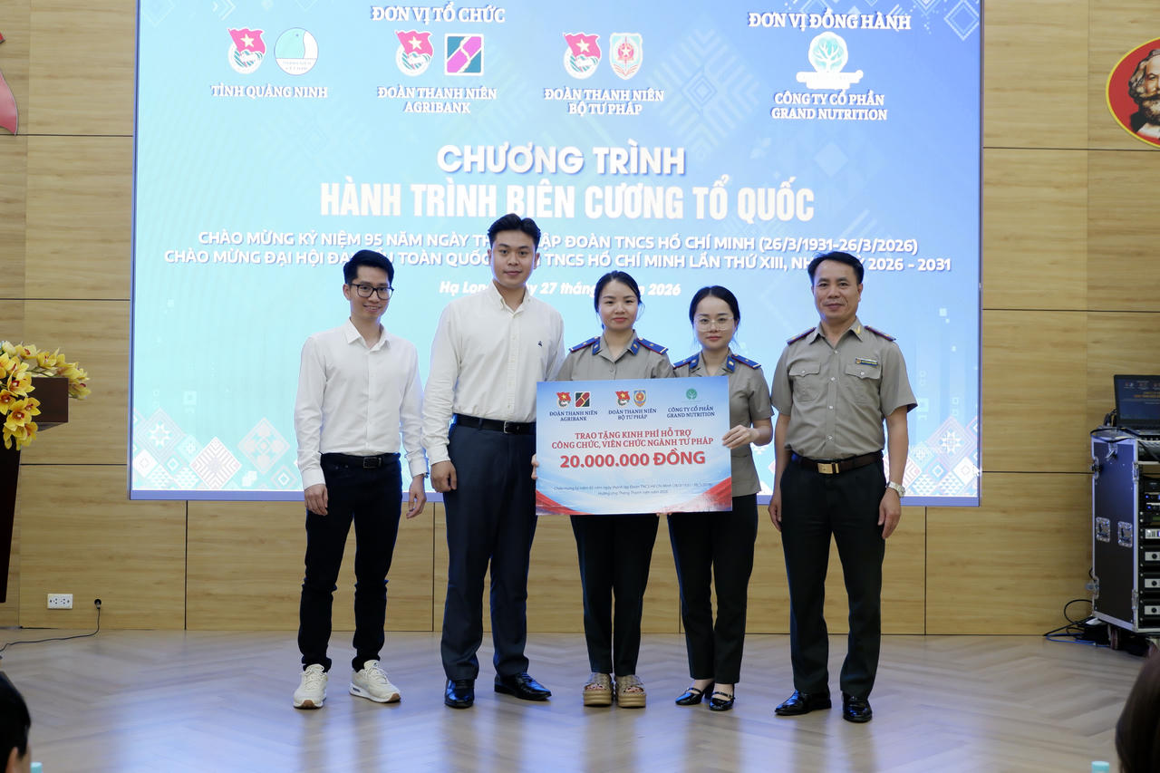 Đo&agrave;n Thanh ni&ecirc;n Bộ Tư ph&aacute;p tổ chức Chương tr&igrave;nh &ldquo;H&agrave;nh tr&igrave;nh bi&ecirc;n cương Tổ quốc&rdquo; tại Quảng Ninh