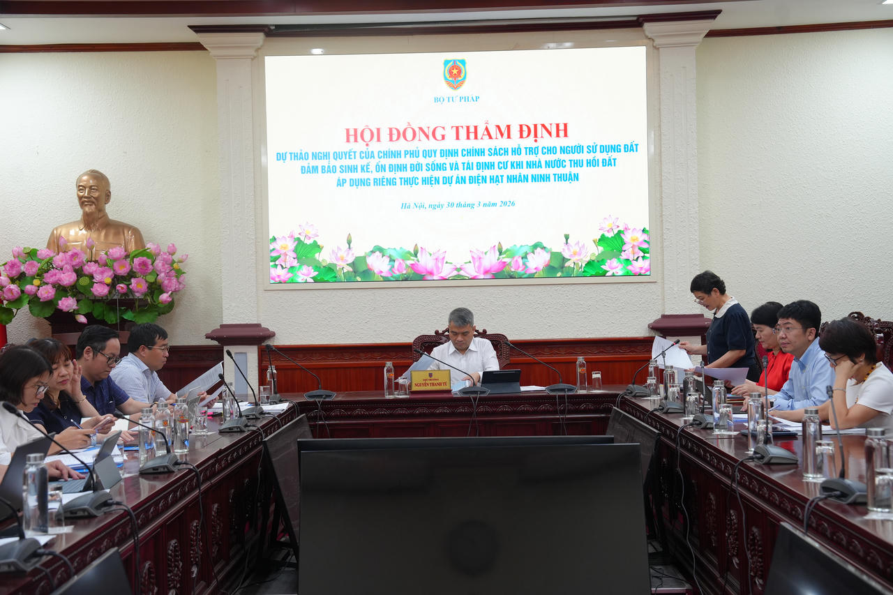 Quang cảnh cuộc họp