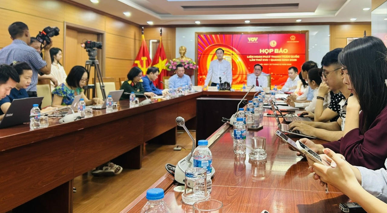 Đ&acirc;y l&agrave; hoạt động được tổ chức định kỳ hai năm một lần, nhằm t&ocirc;n vinh c&aacute;c t&aacute;c phẩm xuất sắc. (Ảnh: PV)