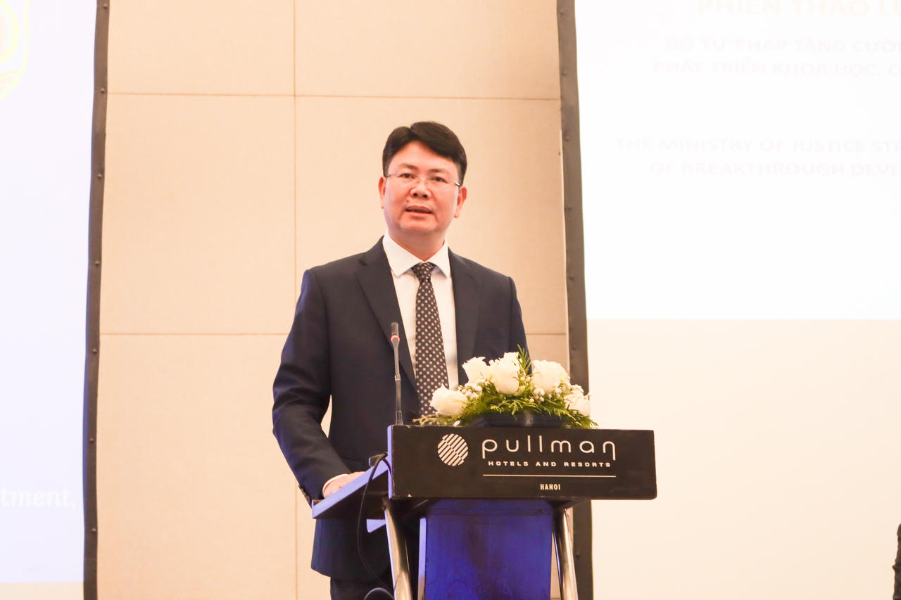 Thứ trưởng Nguyễn Thanh Tịnh ph&aacute;t biểu khai mạc Diễn đ&agrave;n.