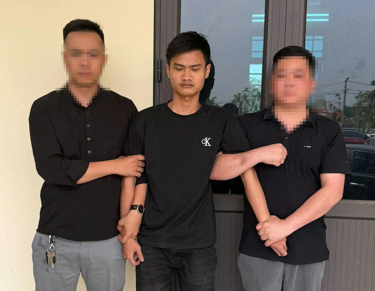 Đối tượng Dương Quốc Đảng bị c&ocirc;ng an bắt giữ (Ảnh: C&ocirc;ng an Ph&uacute; Thọ).