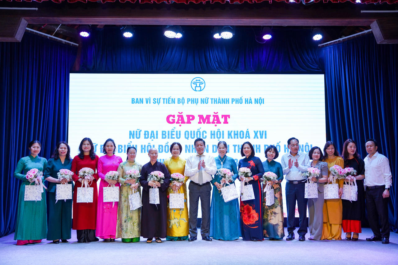 Nữ đại biểu Hà Nội cam kết hành động, đồng hành cùng Thủ đô trong nhiệm kỳ mới