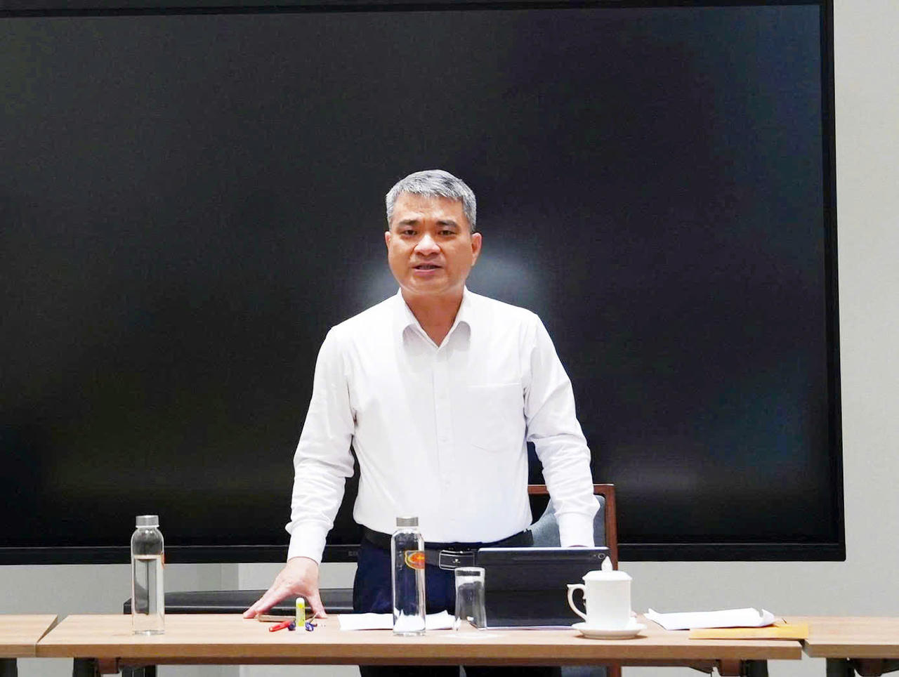 Thứ trưởng Nguyễn Thanh T&uacute; chủ tr&igrave; Hội đồng thẩm định.