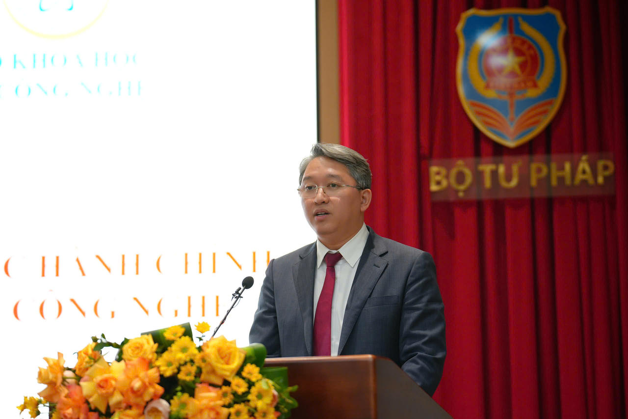 Bộ trưởng Nguyễn Hải Ninh ph&aacute;t biểu khai mạc.