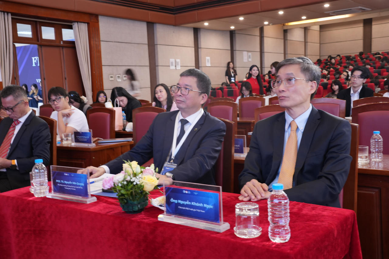 Trường Đại học Luật H&agrave; Nội gi&agrave;nh Qu&aacute;n qu&acirc;n Cuộc thi &ldquo;ASEAN Moot 2026&rdquo;